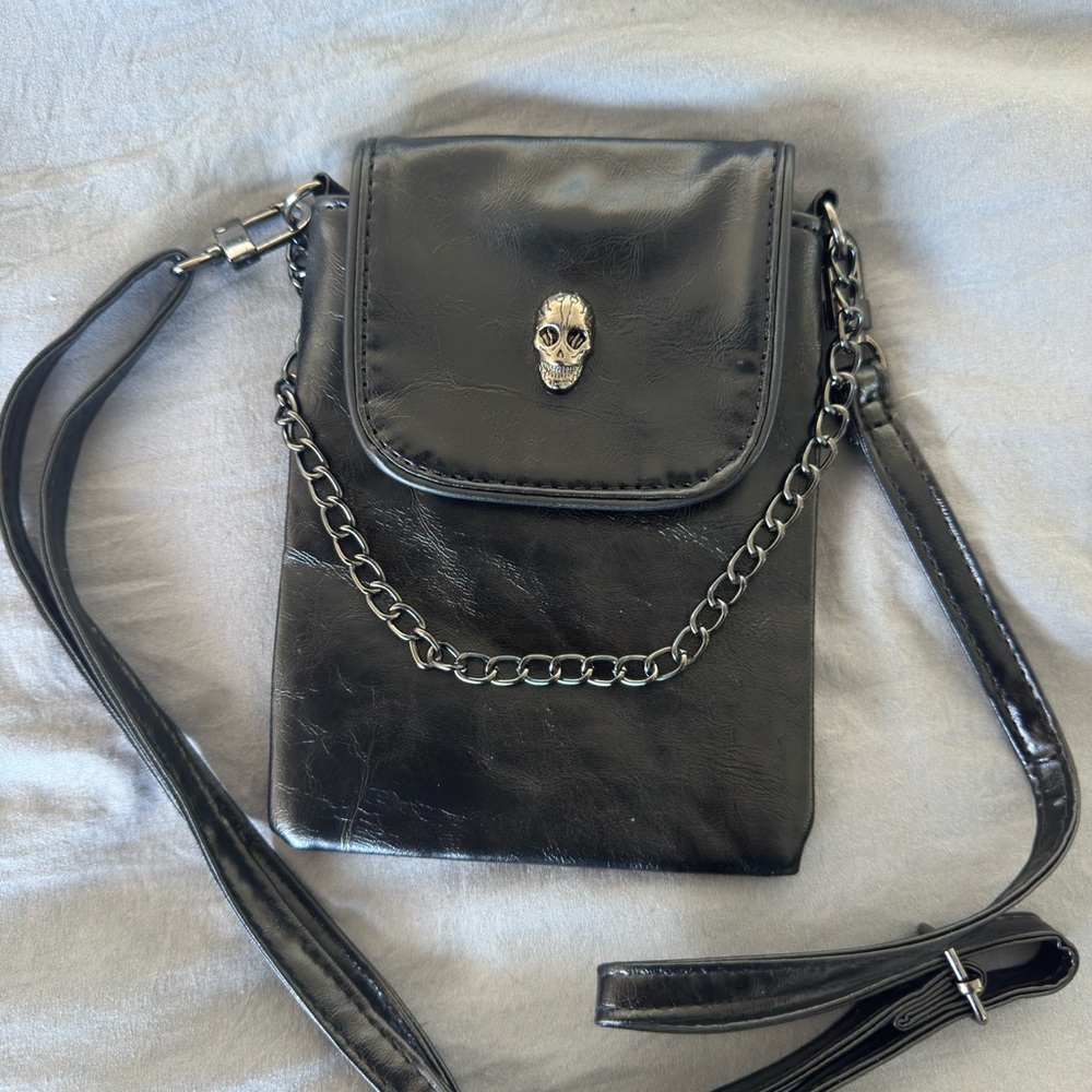 Black Chain Crossbody Bag